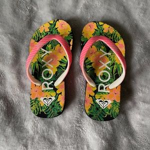** SUMMER SALE ** Roxy Toddler Flip Flops Size 7-8
